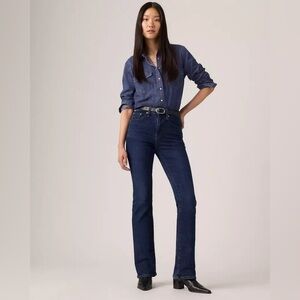 Levi’s | Women’s Dark Blue Premium 725 Highwaist Kickboot Side Slit Jeans, 28x34